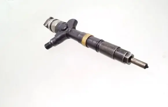 Toyota Corolla E120 E130 Fuel injector 236700G010
