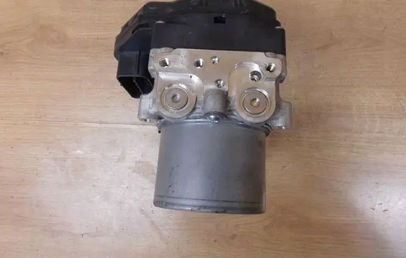 Infiniti Q50 ABS Pump 476604GF0A 4GF0A
