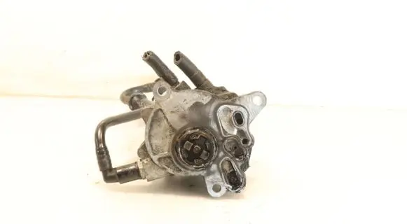 Audi A3 S3 8P Vacuum pump