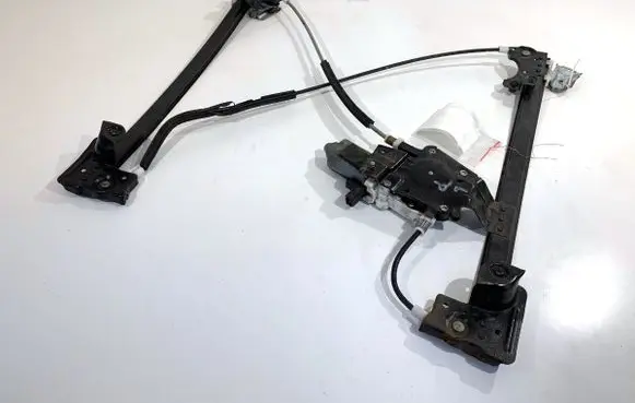 Land Rover Freelander Front door window regulator with motor