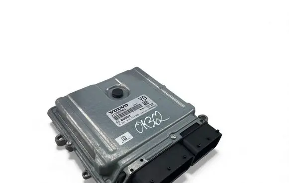 Volvo XC70 Engine control unit/module ECU 31336983 0281018414