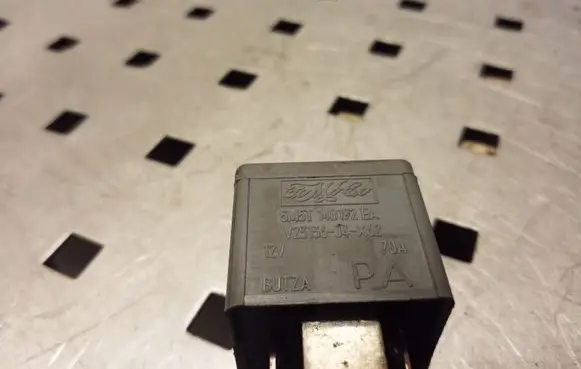 Volvo XC60 Other relay 5M5T14B192EA V23136J4X62