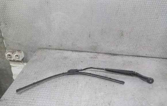 Nissan Note (E11) Windshield/front glass wiper blade 80008647