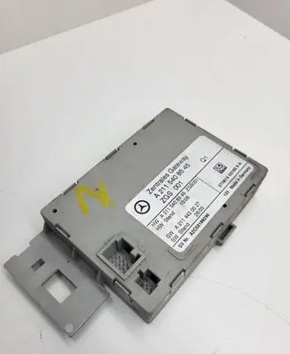 Mercedes-Benz E W211 Gateway control module A2115408545 A2115408345