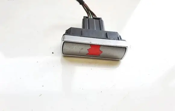 Ford Mondeo MK IV Hazard light switch 6m2t13a350aa
