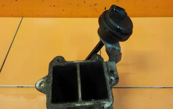 KIA Sorento Throttle body valve 