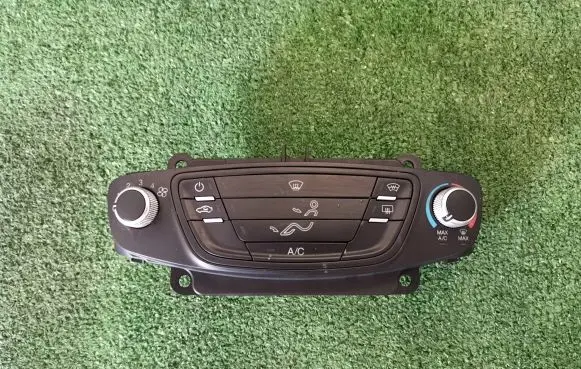 Ford B-MAX Climate control unit AV1T18549