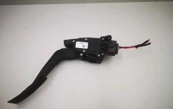 Nissan Navara D40 Accelerator throttle pedal 18002EA000