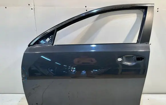 KIA Ceed Front door