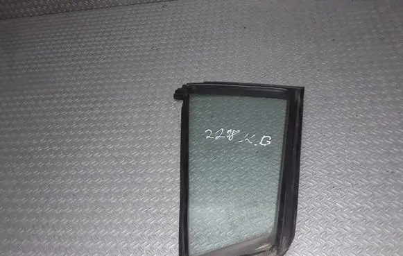 Mazda 3 I Rear vent window glass 