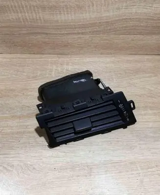 BMW 5 E60 E61 Dashboard side air vent grill/cover trim 6910731