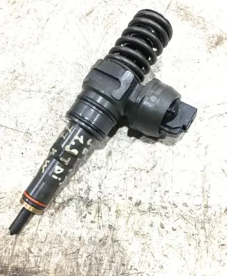 Volkswagen Jetta V Fuel injector 038130073ag