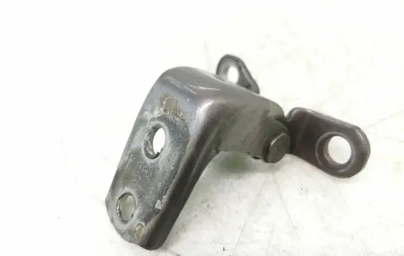 Honda CR-V Rear door lower hinge ES0398