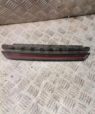 Volkswagen PASSAT B5 Third/center stoplight s302e1531
