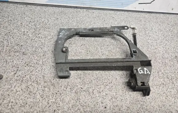 BMW 7 E38 Rear door exterior handle/bracket 51228245346