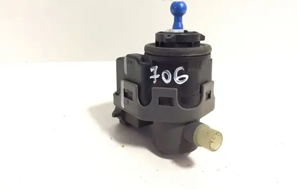 Headlight level adjustment motor