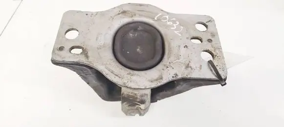 Renault Scenic II - Grand scenic II Engine mount bracket 8200338372 8200338381