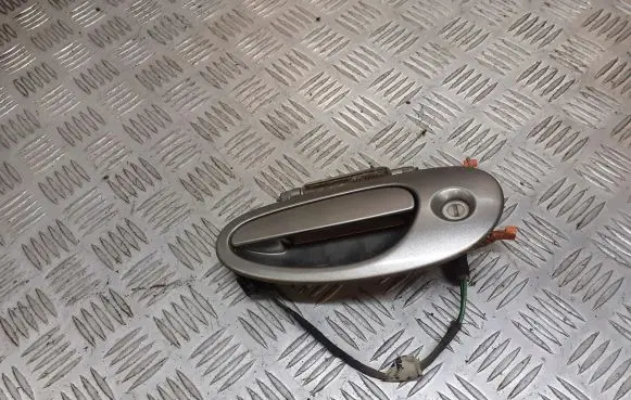 Chrysler 300M Front door interior handle 24737-E