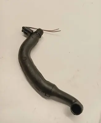 Mercedes-Benz S W220 Breather hose/pipe A6130160081