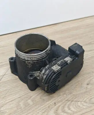 Volvo XC90 Throttle valve 30650013 0280750103 03W134