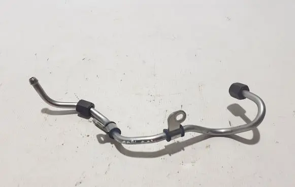 Fuel injector supply line/pipe
