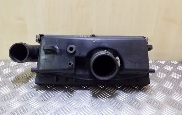 Subaru Forester SF Air filter box