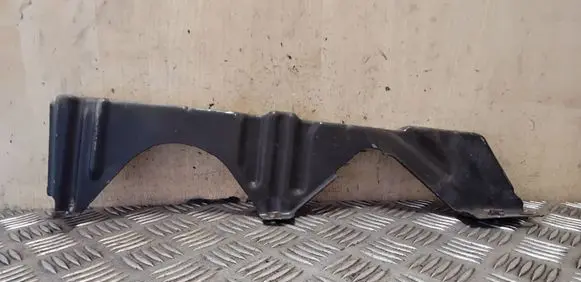 Nissan X-Trail T31 Fender mounting bracket