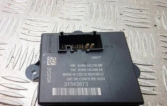 Volvo V40 Door control unit/module 31343873