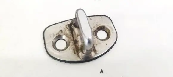 Skoda Praktik (5J8) Front door lock loop/hook striker 6Y0837033C