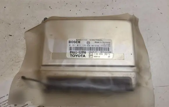 Toyota Yaris Engine control unit/module 0281011126 8966152890 11280104