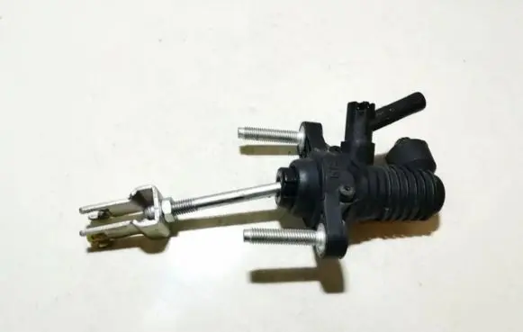 Toyota Yaris Clutch master cylinder
