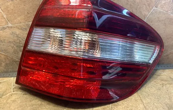 Mercedes-Benz ML W164 Rear/tail lights A1649061200