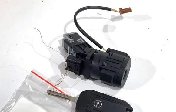 Opel Crossland X Ignition lock 9673257480