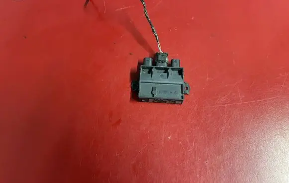 BMW X1 F48 F49 Trunk lid opening control unit 7464750 61357464750
