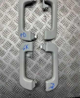 Audi Q7 4M A set of handles for the ceiling 