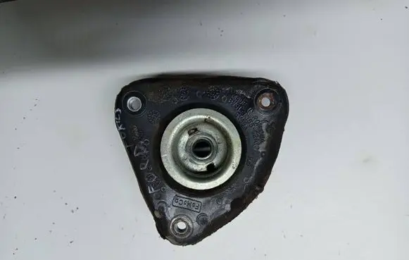 Ford Focus Front upper strut mount BV613K155C2A