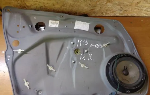 Mercedes-Benz A W169 Front window lifting mechanism without motor 962407869 993582105