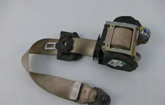BMW 7 E65 E66 Front seatbelt 561148401