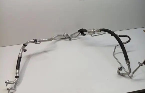 Peugeot 208 I Air conditioning (A/C) pipe/hose 9822371280