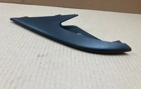 Porsche Macan (95B) Front bumper splitter molding 95B807878