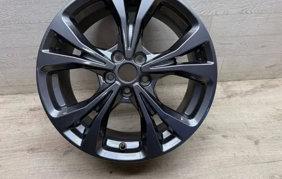 Ford Kuga III R18 alloy rim LV4CN2B