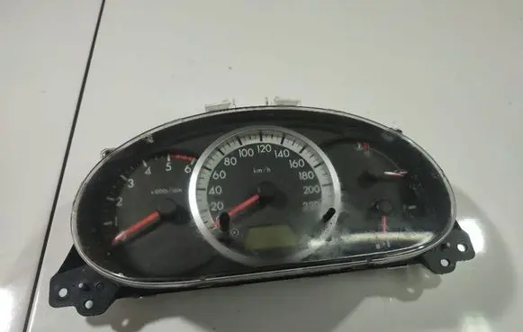 Mazda 5 Speedometer (instrument cluster) C23555430