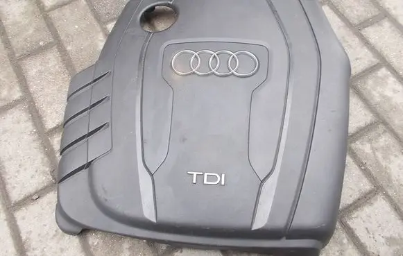 Audi A6 C7 Engine cover (trim) 03L103925AB