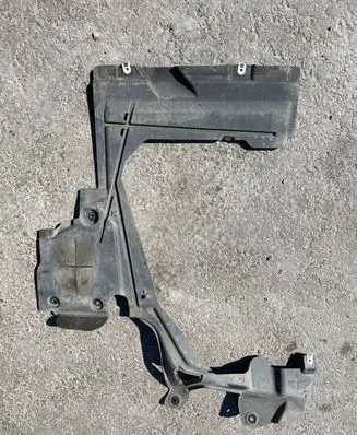 Rear underbody cover/under tray