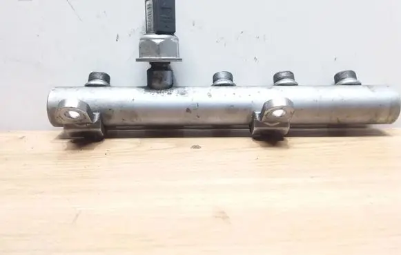 Audi A6 S6 C6 4F Fuel main line pipe 059130089AB