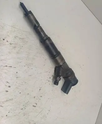 BMW 5 E60 E61 Fuel injector 0445110212 7794652
