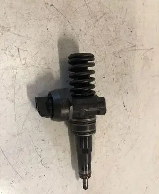 Fuel injector
