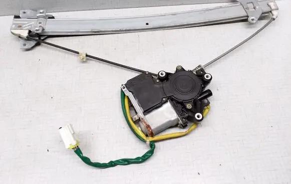 Mitsubishi Space Runner Front door window regulator with motor MR349204 0620200223
