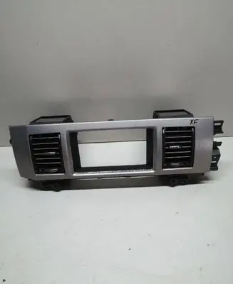 Jaguar XF X250 Dash center air vent grill 8X2319K617BH 06620
