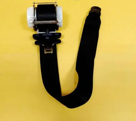 Ford Focus Front seatbelt 4M51A61294AK 33032388G